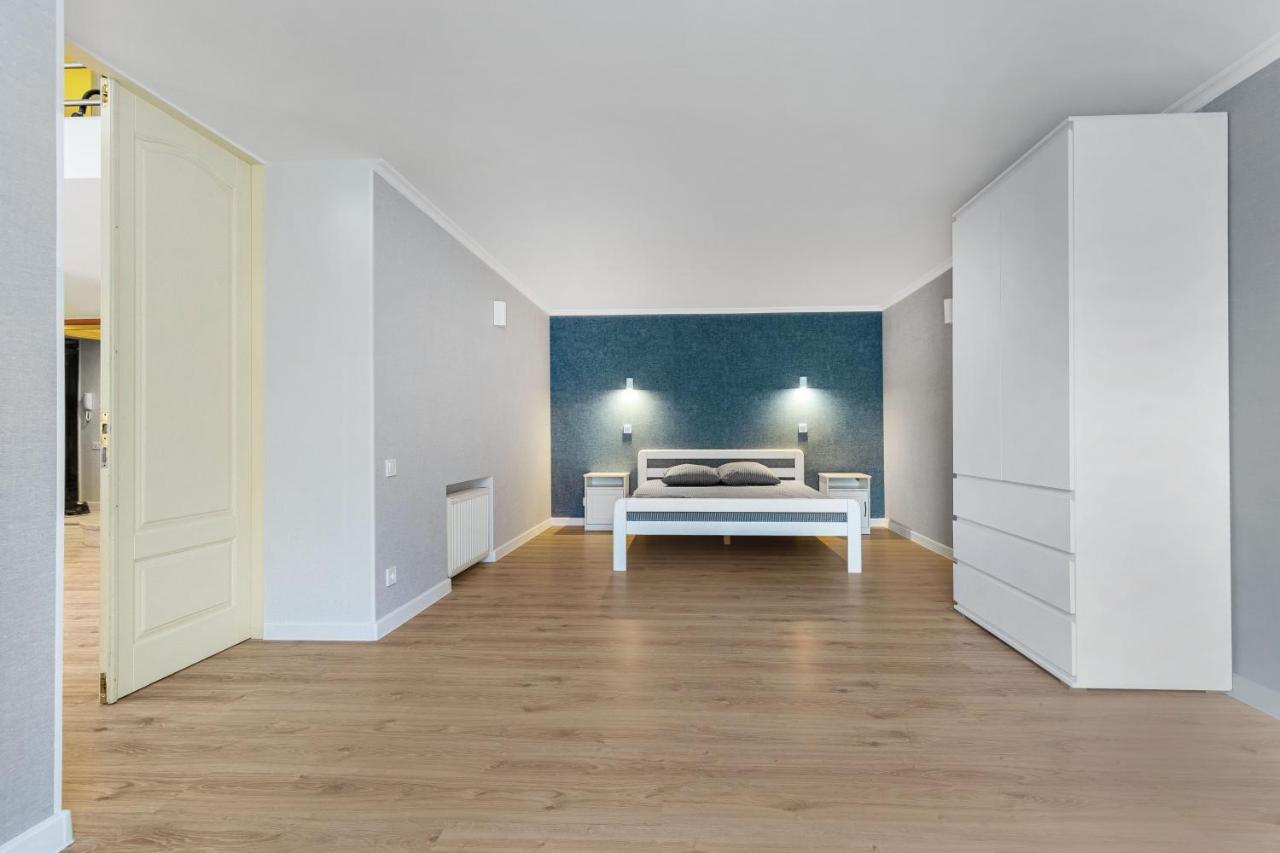 18 Deribasivska Street Jacuzzi Apartment Odesa Exterior photo